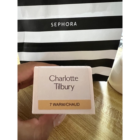 Charlotte tilbury foundation - Picture 2 of 4